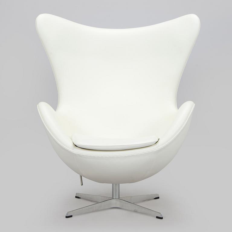 Arne Jacobsen, nojatuoli, "Egg", Fritz Hansen, Tanska 2018.