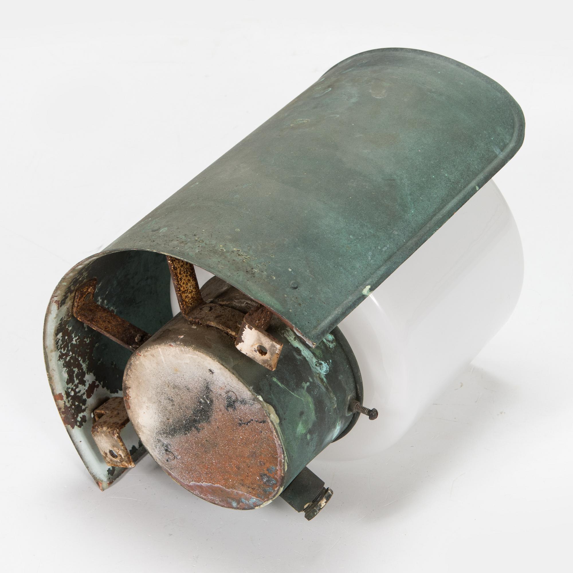Paavo Tynell, Vägglampa/ utebelysning, 7307/25, Taito 1940/1950-tal.