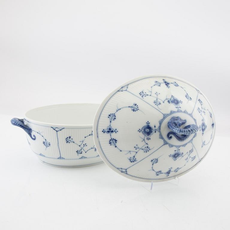 Servis 10 dlr "Musselmalet hel och halvblonde", Royal Copenhagen porslin 1900-talets andra hälft.