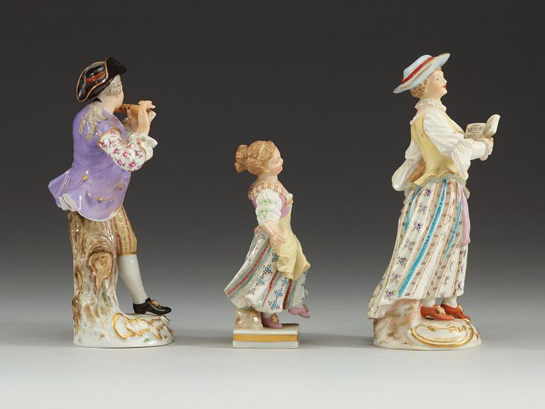 FIGURINER, tre stycken, porslin. Meissen, 1800-talets slut.