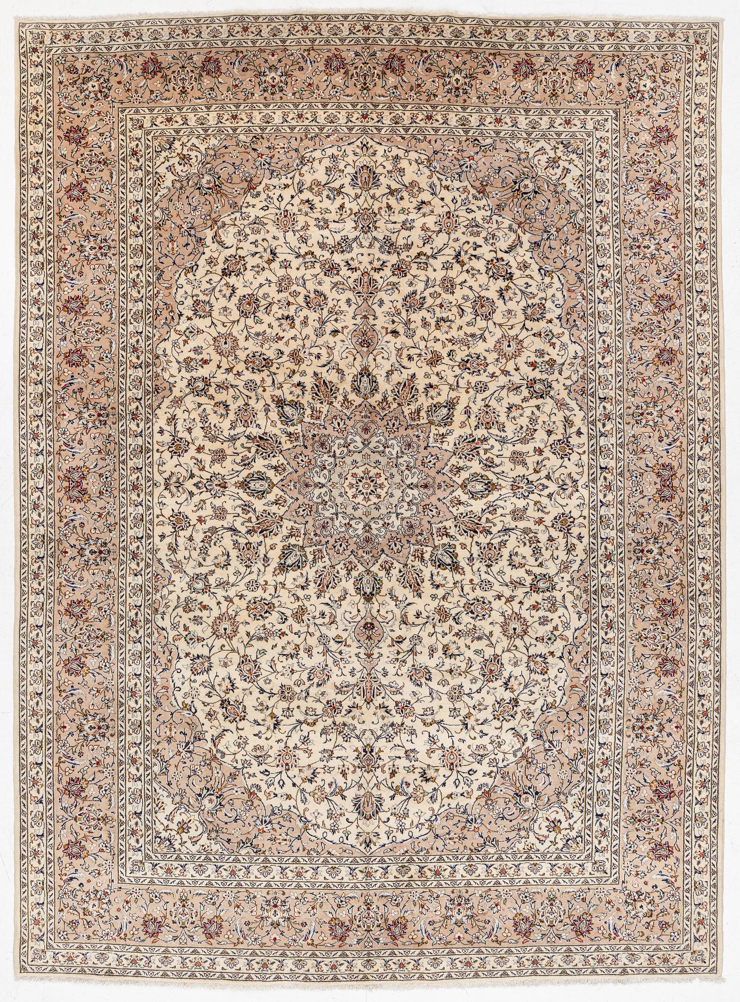 Matta, Keshan, ca 402 x 300 cm.