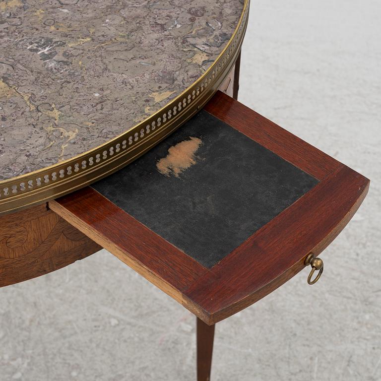 Salongsbord, gustaviansk stil, sent 1800-tal.