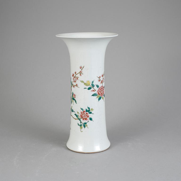 VAS, porslin, Kina, bär Jiaqings märke.