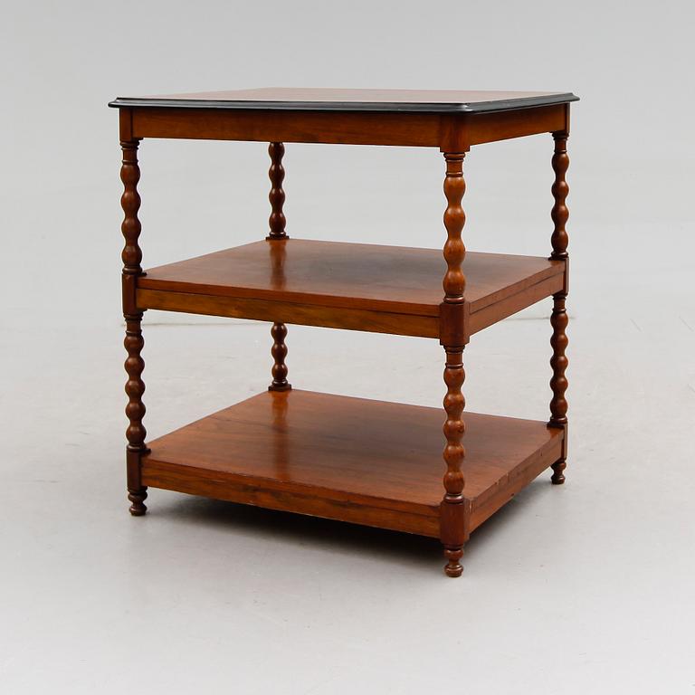 ATENIENNEBORD, 1800-talets andra hälft.