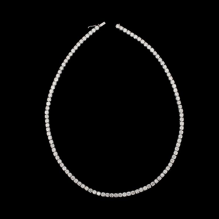 COLLIER, 107 briljantslipade diamanter, tot. 22.56 ct.