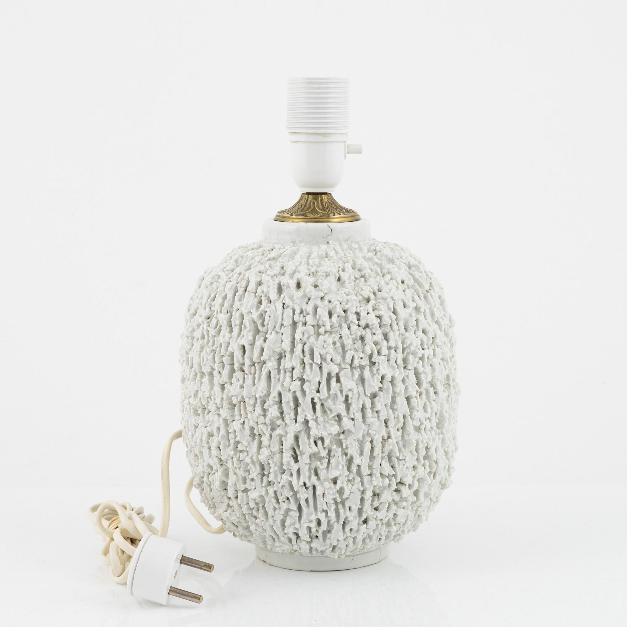 Gunnar Nylund, a stoneware chamotte table lamp, Rörstrand.