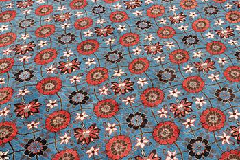 A semiantique Veramin carpet, c. 408 x 328 cm.