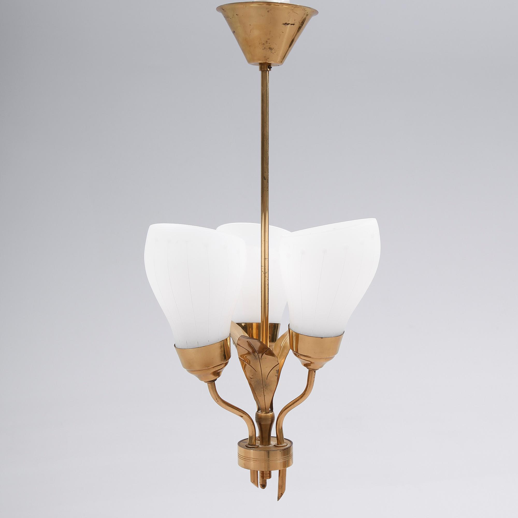 TAKLAMPA, 1900-talets mitt. Höjd ca 60 cm.