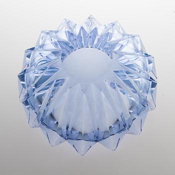 Aimo Okkolin, A 'Water lily' bowl, signed Aimo Okkolin Riihimäen Lasi Oy.