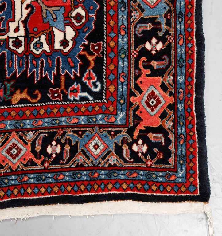 A carpet, semi-antique Bidjar, ca 314 x 222 cm.