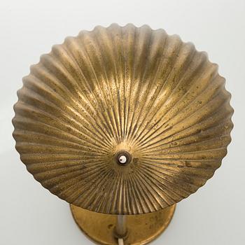 Paavo Tynell, a 1940s '5321' 'The Shell' table lamp for Taito.