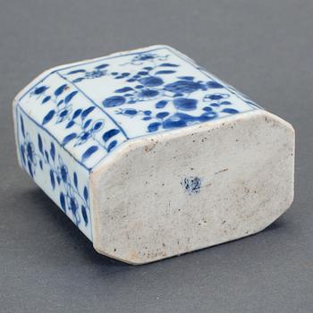 TEDOSA, porslin, Kangxi 1662-1722.