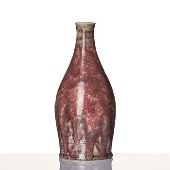 Aune Siimes, a porcelain vase, Arabia, Finland 1940s.
