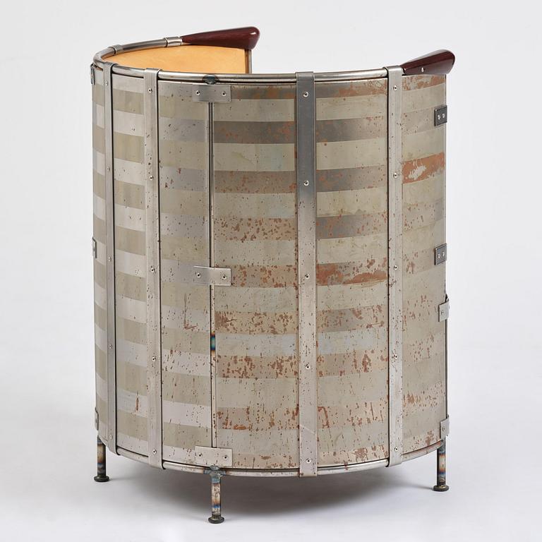 Mats Theselius, fåtölj, "Älgskinnsfåtöljen", ed. 52/360, Källemo, Värnamo, efter 1991.