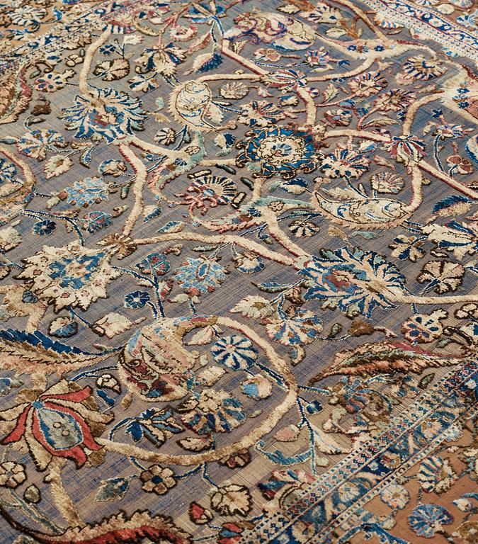 SEMI-ANTIQUE SILK KASHAN SOUF (in relief). 197,5 x 132 cm.