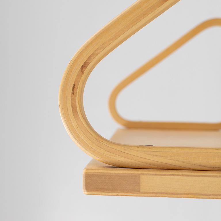 Alvar Aalto, a pair of wall shelves, model 112B, Artek, Finland, late 20th century.
