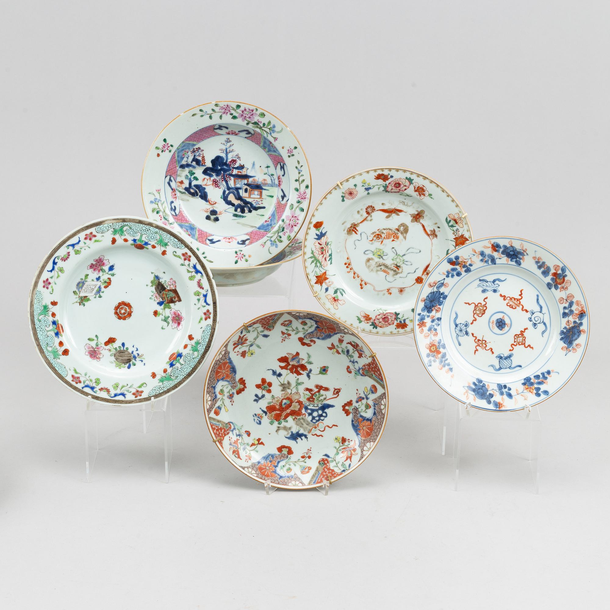 A group of 11 odd dishes, Qing dynasty, 18th Century.