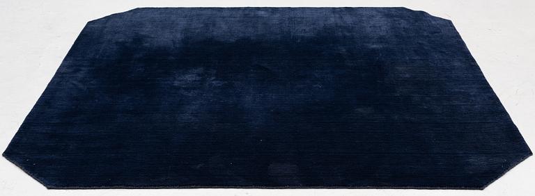 A carpet, 'All the way to Paris', The Moor, 245 x 245 cm.