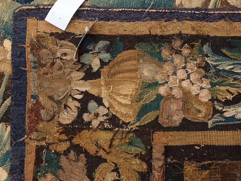 TAPESTRY, tapestry weave. 274,5 x 402 cm. Flanders, the second part of the 17th century til around 1700.