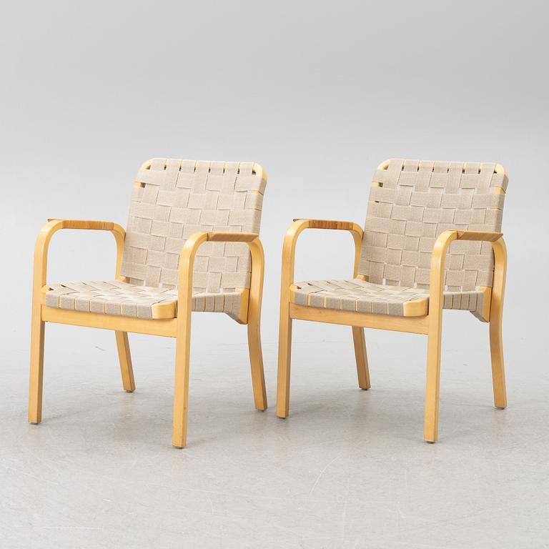 Alvar Aalto, Karmstolar, ett par, modell 45, Artek, Finland.