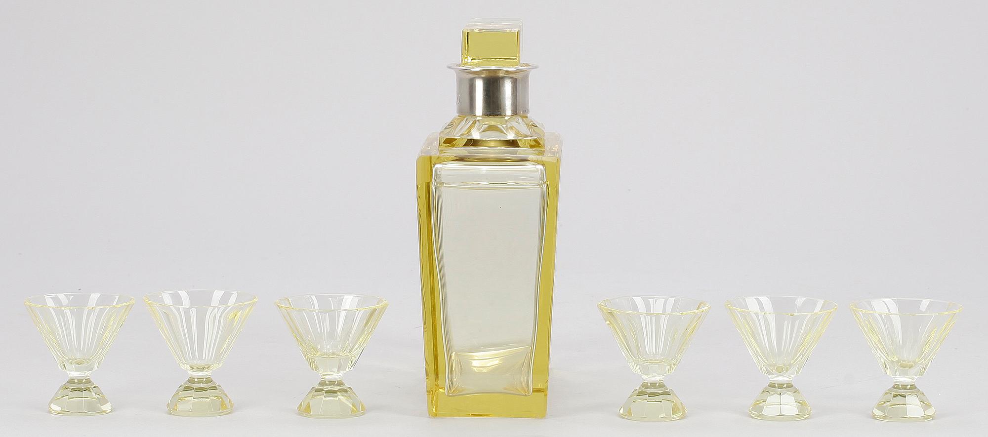 KARAFF samt LIKÖRGLAS, 7 delar, glas och silver, Art Deco, E.M.O Möller, 1900-talets början.