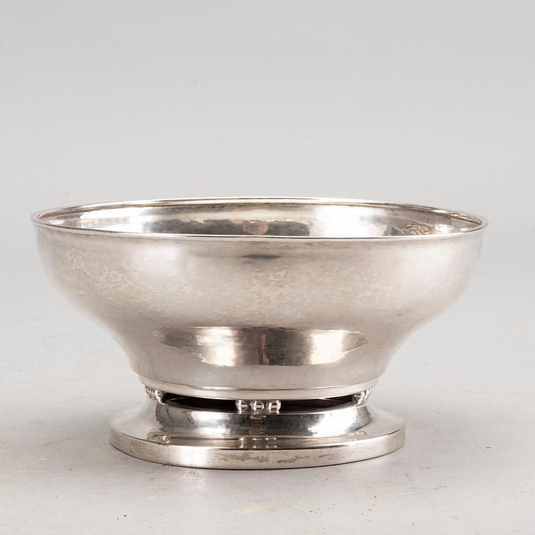 Johan Rohde, a sterling silver bowl from Georg Jensen, design 414A.