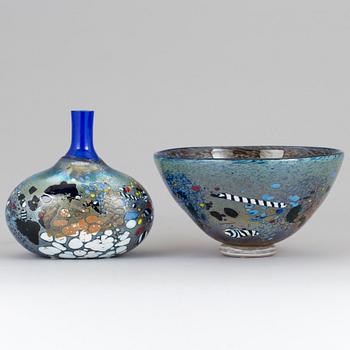 BERTIL VALLIEN, a vase and bowl, Kosta Boda Atelier. Signed.