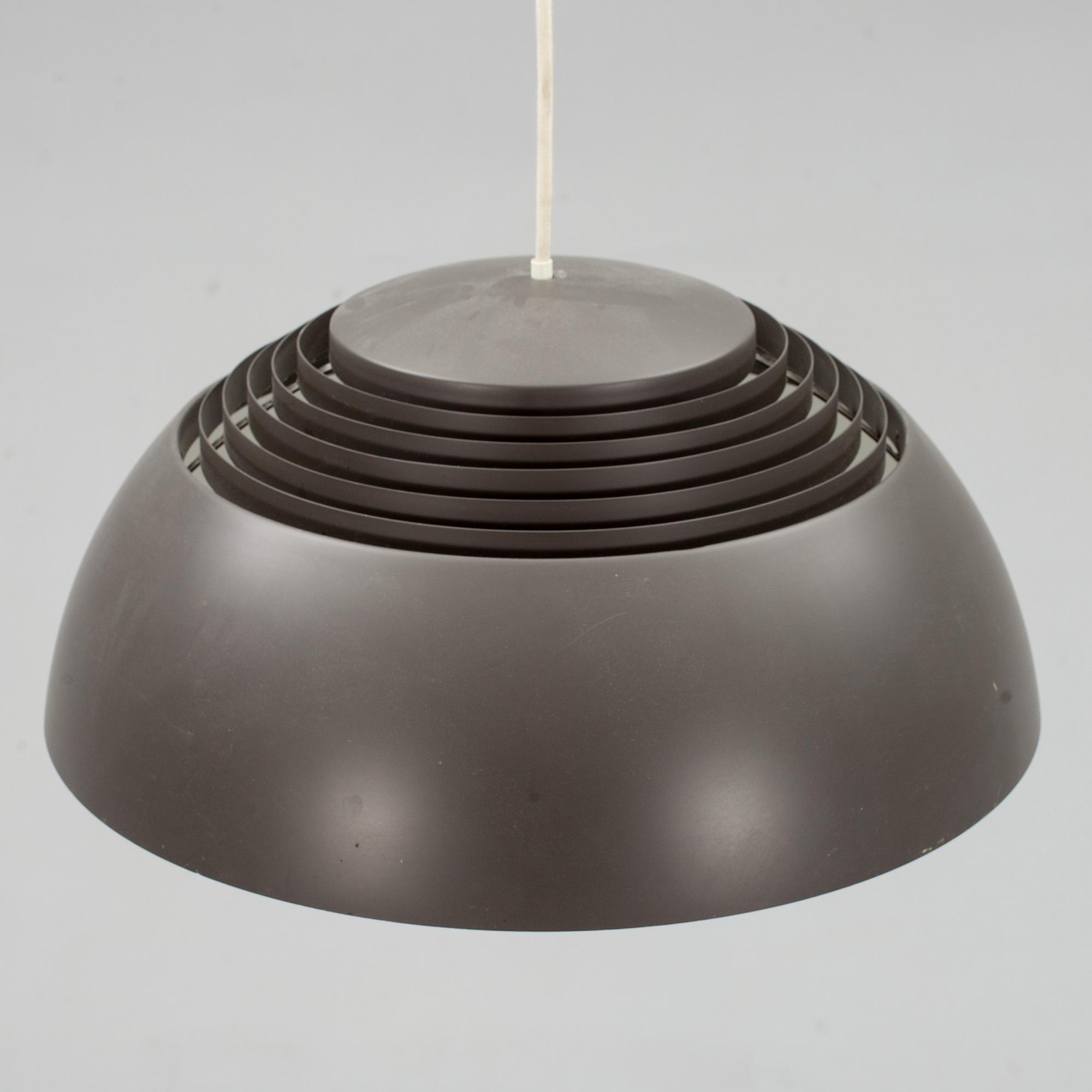 TAKARMATUR, "AJ Pendeln", Arne Jacobsen, Louis Poulsen, Danmark, 1900-talets andra hälft.