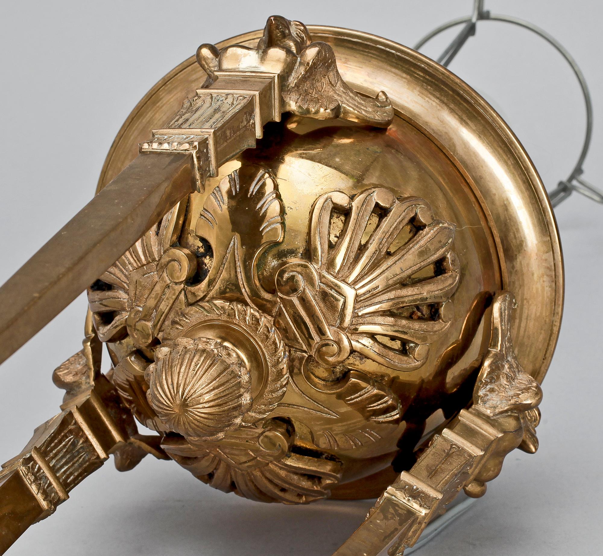 BORDSLAMPA, empire, mässing, Gusums bruk, 1800-talets första hälft.