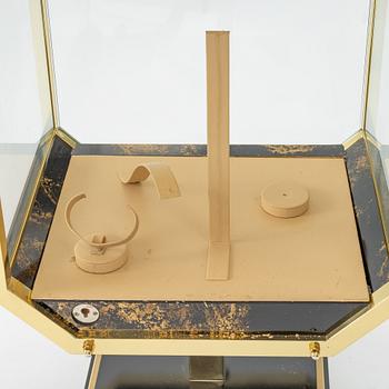 Patek Philippe, display case, 69 x 39 x 30 cm.