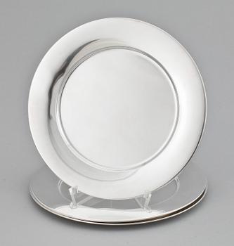 BÄGARE, 2 st, silver, WA Bolin samt GAB, Stockholm, 1924-41. Ca 320 gr.