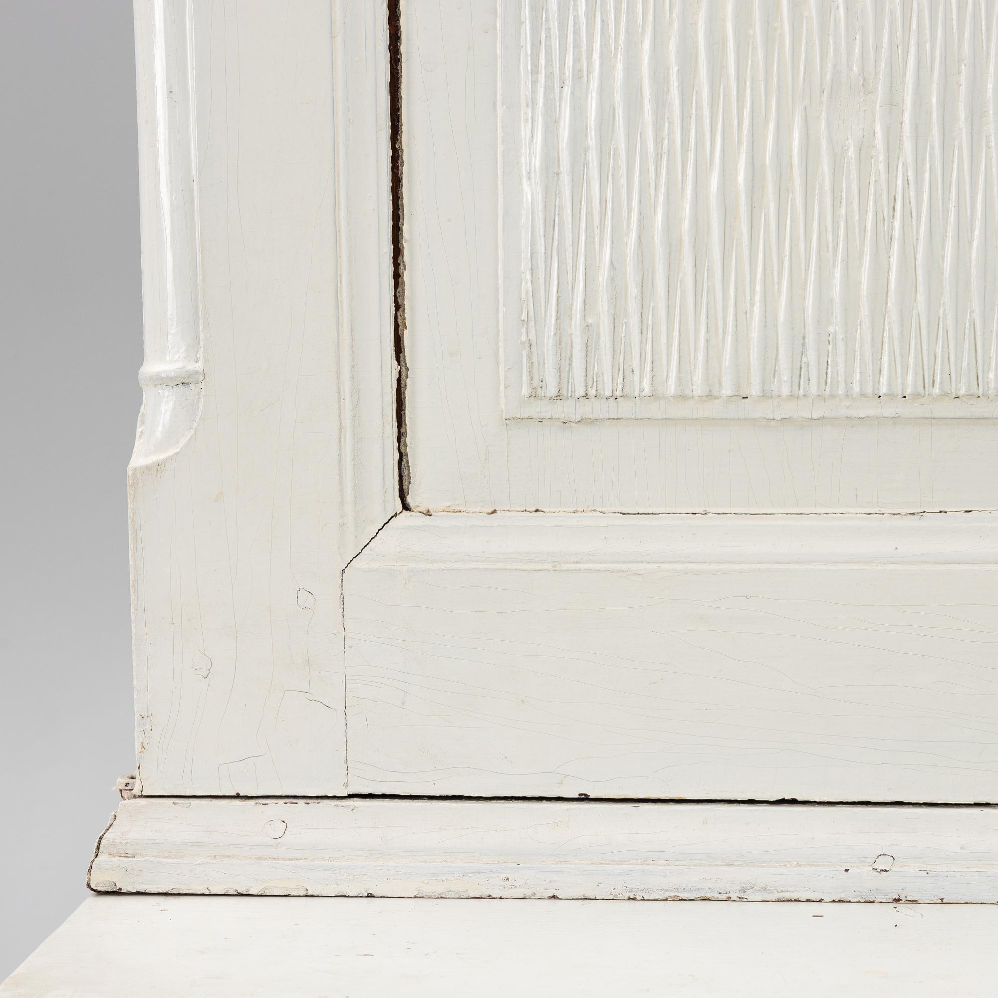 A late Gustavian cabinet, circa 1800.