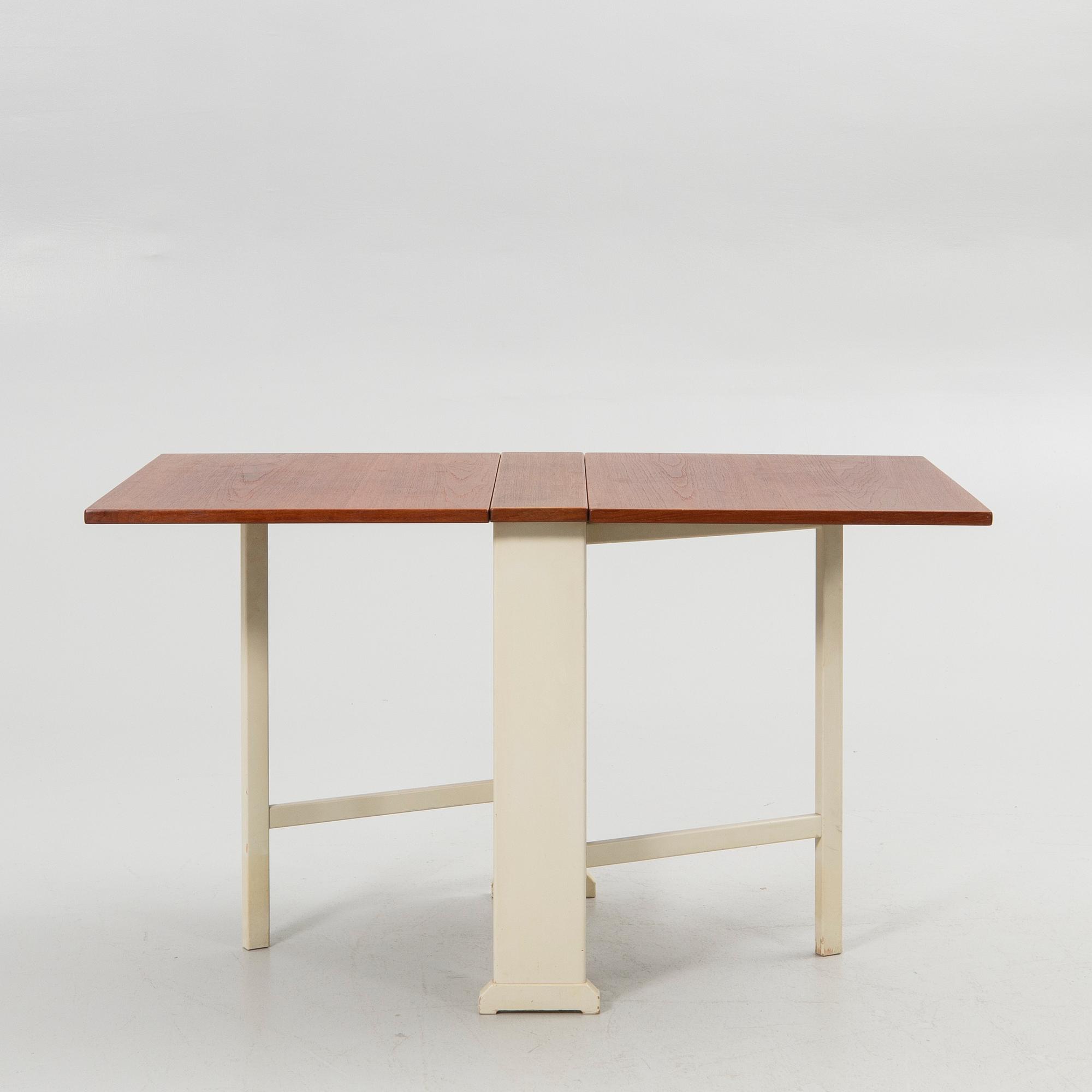 Carl Malmsten, drop-leaf table, "The Armorer", second half of the 20th century.