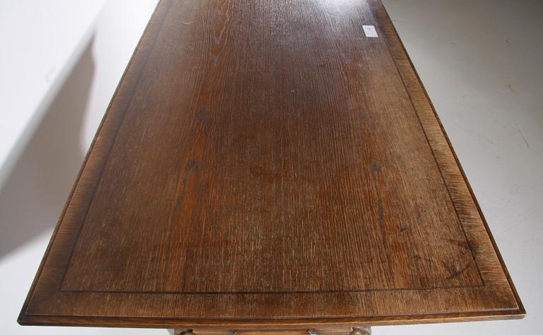 MATSALSGRUPP, 9 delar. Nyrenässans, 1900-talets första hälft.