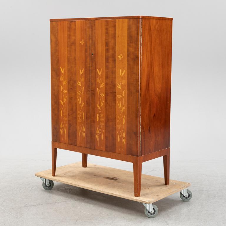 A Swedish Modern cabinet from Tranås Möbelfabrik AB, 1940's.