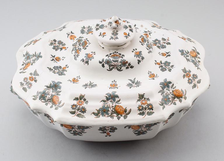 TERRIN med lock, fajans, märke för Joseph Olérys, Moustier.