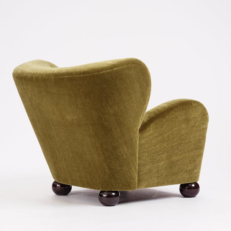 Märta Blomstedt, an 'Aulanko' armchair, Kantosen Puutyö Oy, Finland, designed in 1939 for the Hotel Aulanko in Tammerfors.