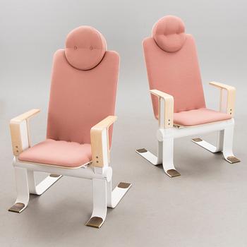 RAILI & REIMA PIETILÄ, a pair of armchairs, Asko 1986.