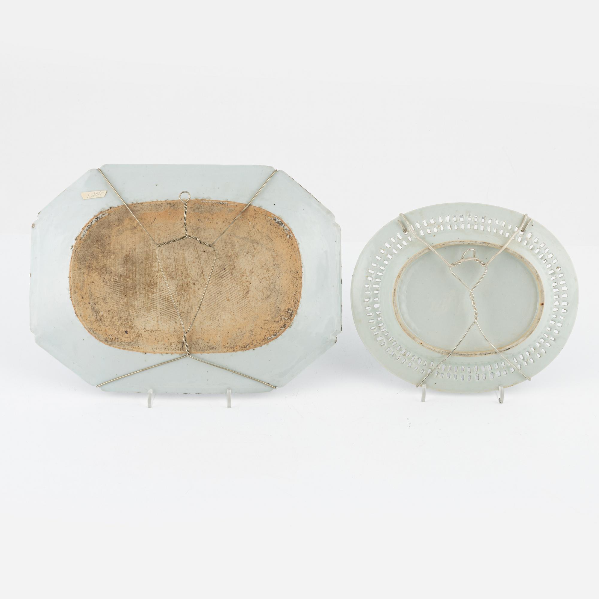 A set of four Chinese porcelain pieces, Qing dynasty, 18th-19th century.
