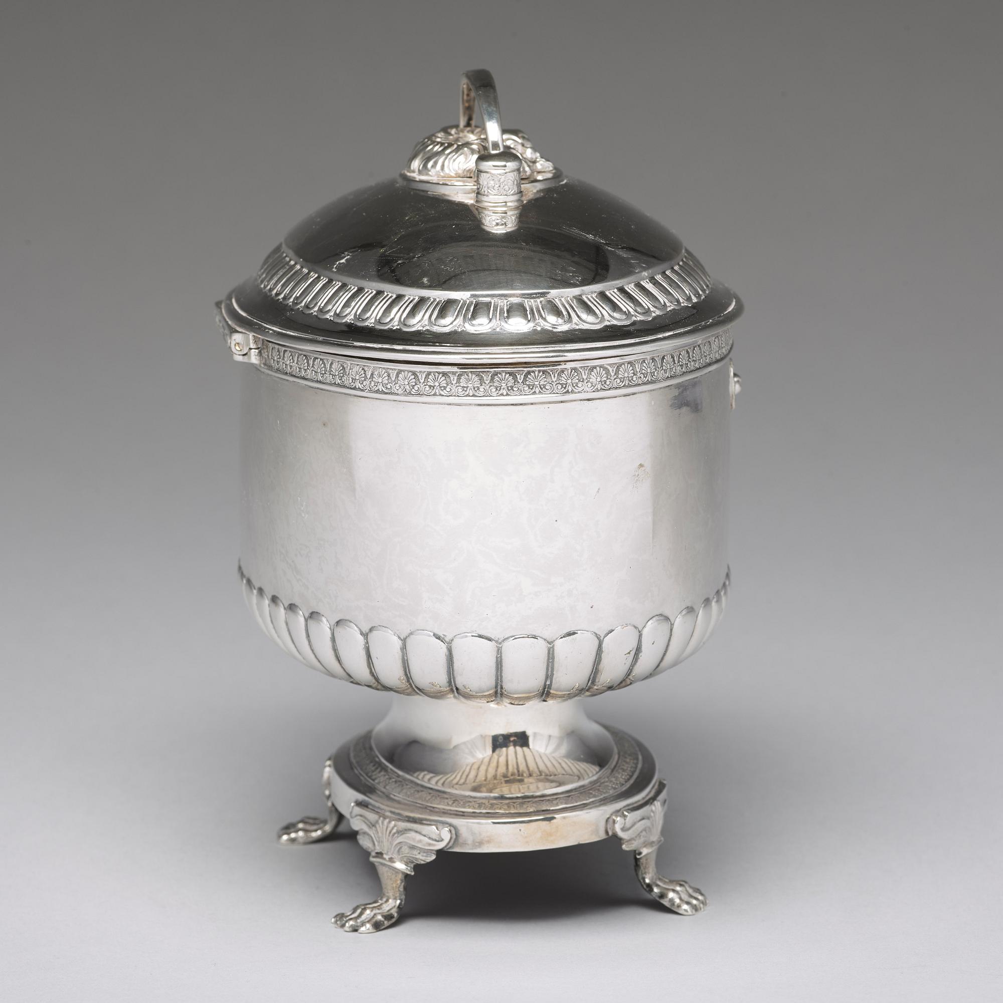Anders Lundqvist, sockerskrin, silver, Stockholm 1826. Empire.