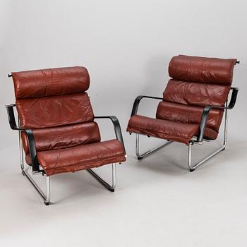 YRJÖ KUKKAPURO, A pair of late 1900s open armchairs, "Remmi" Avarte.