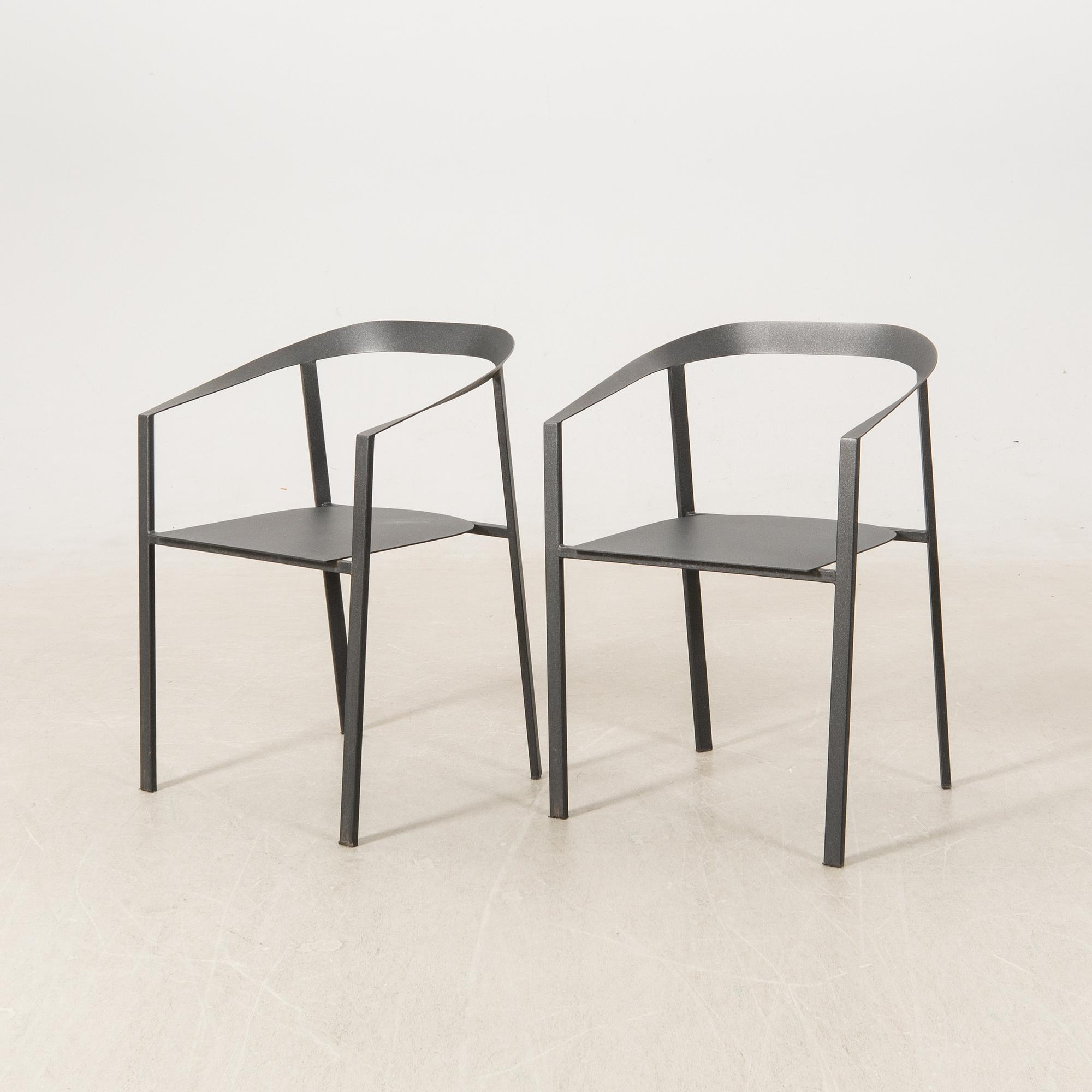 Linea Hildebrand, "My chair" a pair from Friends & Founders.
