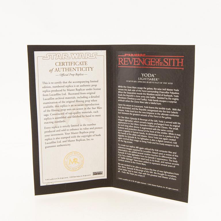 A 2005 Master Replica Lightsabel Sw-133 Yoda, "Revenge of the sith" 2005.