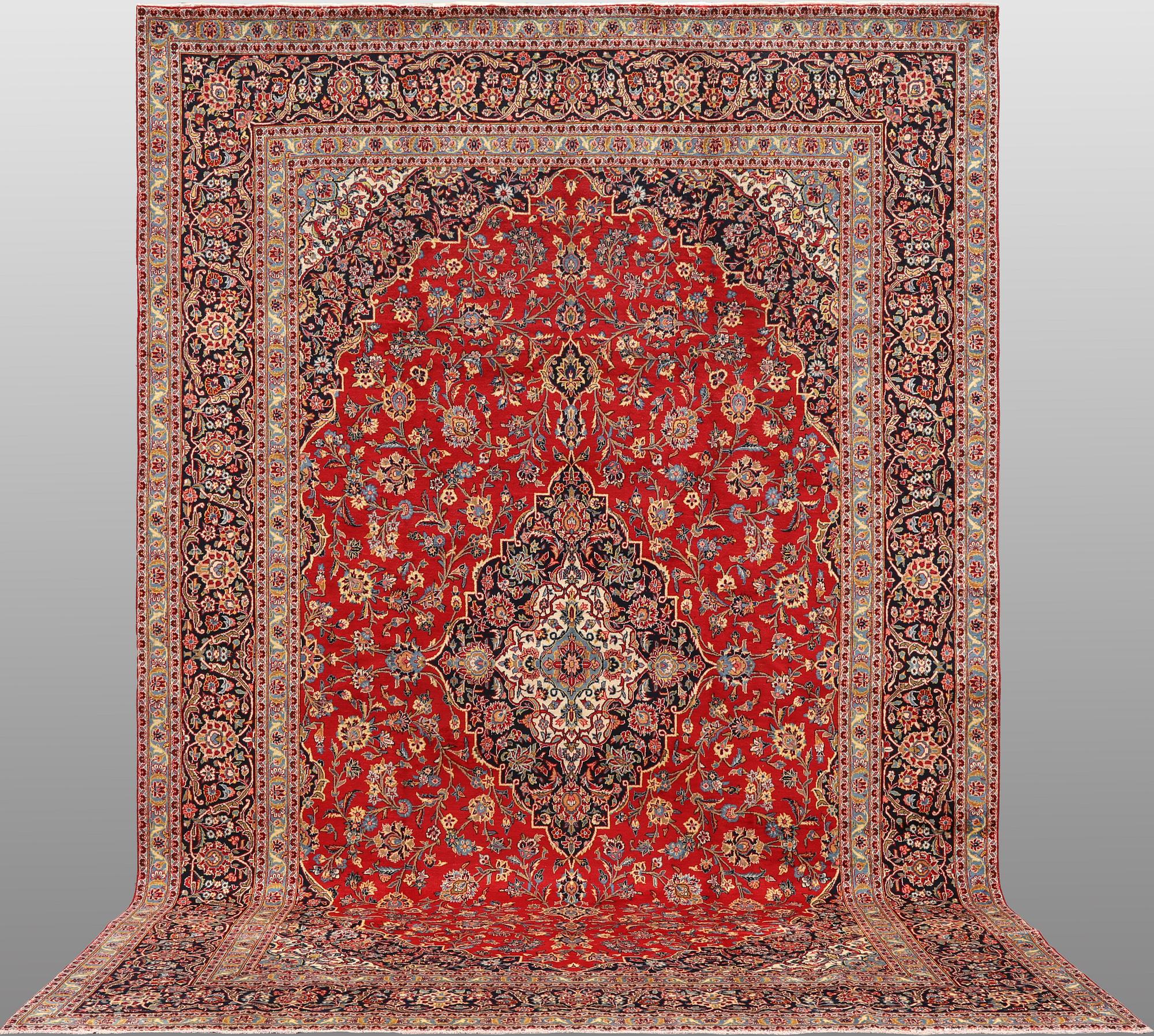 A Keshan carpet, c. 490 x 306 cm.