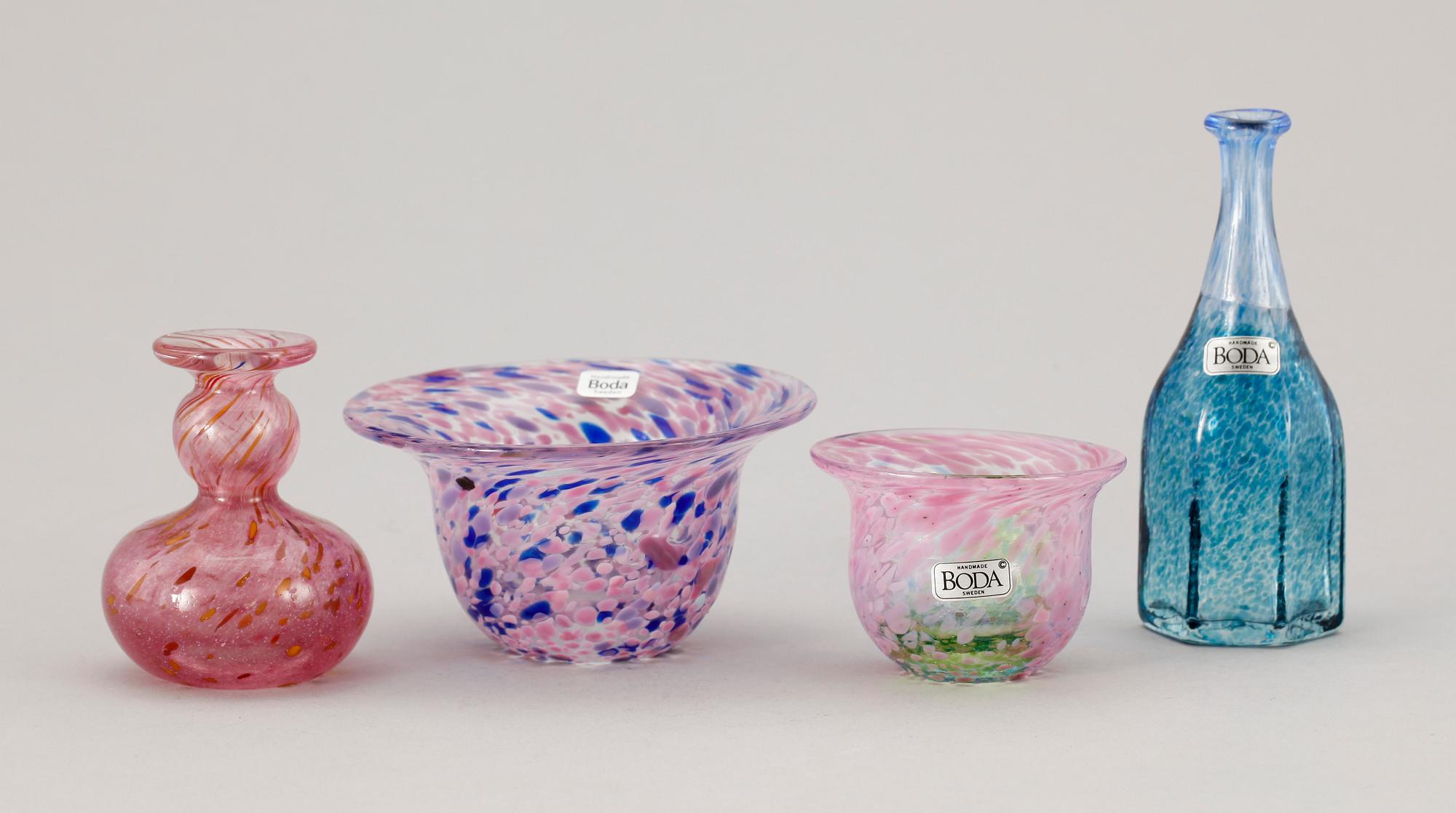 MINIATYRER, 4 st, glas, Ulrica Hydman-Vallien, samt Bertil Vallien, Boda, sign o numr.