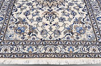A carpat, Nain part silk, ca 238 x 152 cm.