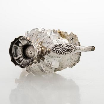 A parcel-gilt silver teapot, Moscow 1845.