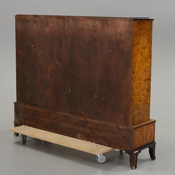 BOKHYLLA / VITRINSKÅP, tillskriven Erik Chambert, 1940-tal.