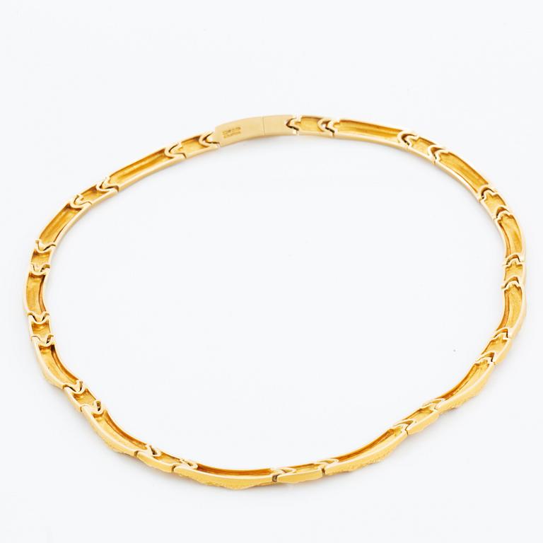 Lapponia 18K gold necklace.