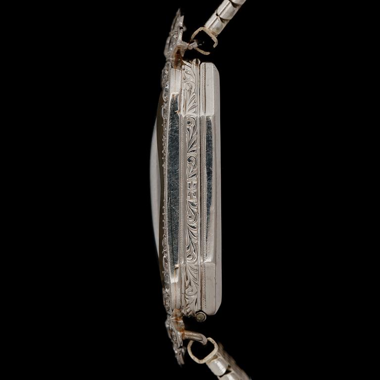 ARMBANDSUR, dam, platina och 18k vitguld med åttkantsslipade diamanter tot ca0,70ct. Art deco, 1920/30-tal. Vikt ca27g.